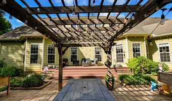283 Creekside Dr, Arnoldsville, GA 30619