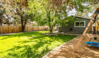 742 SE Sun Ln, Bend, OR 97702