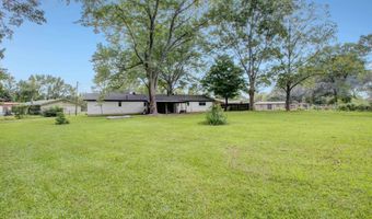996 Hacienda Dr, Benton, AR 72019