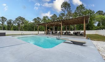 122 Hollister Dr, Albany, GA 31721