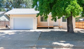 2445 Toyon St, Anderson, CA 96007