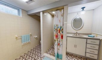 110 Hawthorne St W, Albert Lea, MN 56007