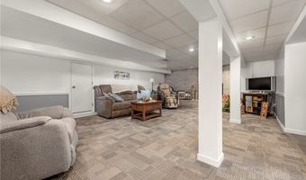 984 Cleveland Ave, Amherst, OH 44001