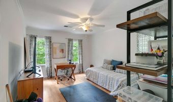 813 Lakeshore Dr, Berkeley Lake, GA 30096