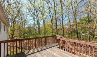 136 Hope Hill Ter, Cranston, RI 02921