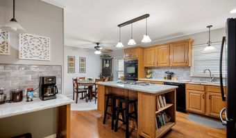 2925 E Snow Ln, Alexander, AR 72002