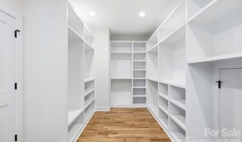 1412 Kennon St, Charlotte, NC 28205