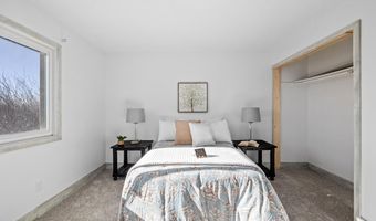 609 RIDGELAND St, Cheyenne, WY 82009