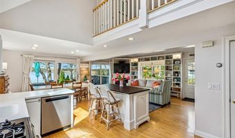 74 Acre Ave, Barrington, RI 02806