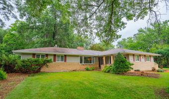 5241 Dommers Dr, Fitchburg, WI 53711