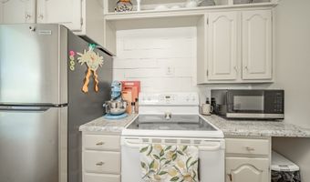 922 Alhambra Dr, Anderson, IN 46012