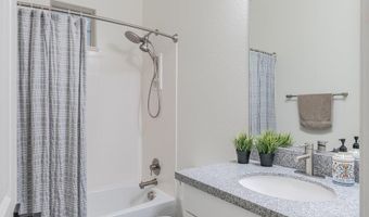 923 W YELLOWSTONE Way, Chandler, AZ 85248