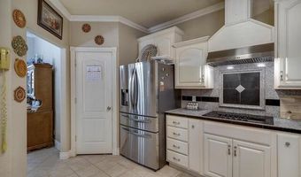 1007 BLUEBONNET Ln, Adkins, TX 78101