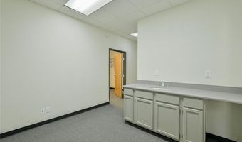 7012 NW 63rd St, Bethany, OK 73008