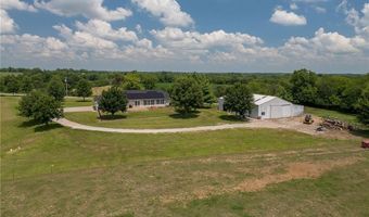 10700 SE Crabapple Rd, Agency, MO 64401
