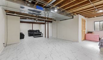 9 Lake Plumleigh Ct, Algonquin, IL 60102