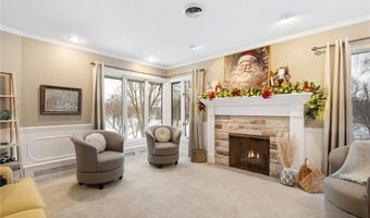 701 4th St SW, Austin, MN 55912