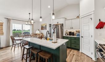 1819 8th Ave SE, Altoona, IA 50009