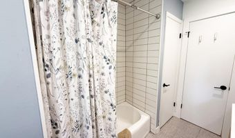 908 NE 10th Ave, Aberdeen, SD 57401