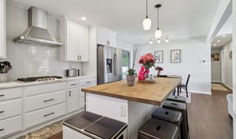 734 Hackberry Pl, Fallbrook, CA 92028