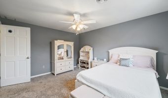 27 S Pond Cir, Cheshire, CT 06410