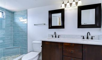 6504 SURFSIDE Blvd 8, Apollo Beach, FL 33572