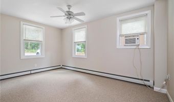 87 Jackson Schoolhouse Rd, Glocester, RI 02814