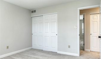 172 Log Hill Ln, Ballwin, MO 63011