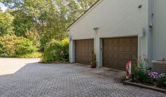 2113 First Ave, Allenwood, NJ 08720