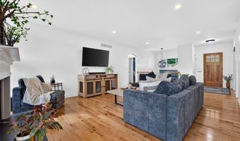208 Berg Crossing Dr, Augusta, MO 63332