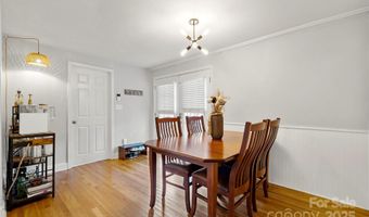 3725 Sudbury Rd, Charlotte, NC 28205