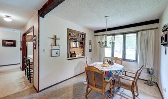 4 Lakeridge Dr, Arkansas City, KS 67005