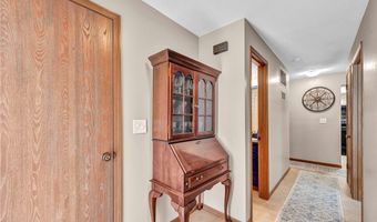 255 Portage Lakes Dr E, Akron, OH 44319