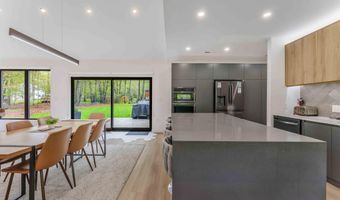 72 Keats Ln, Albrightsville, PA 18210