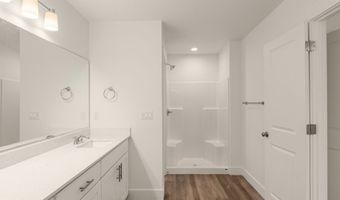 18989 SW Hazelwood Ln L-2, Beaverton, OR 97007