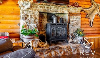40 Absoraka Dr, Cody, WY 82414