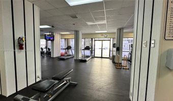 2750 NE 183rd St 201, Aventura, FL 33160