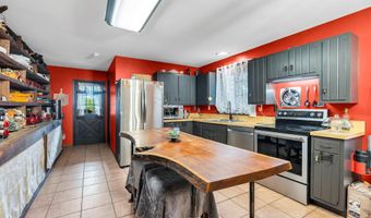 210 Church St, Belford, NJ 07718