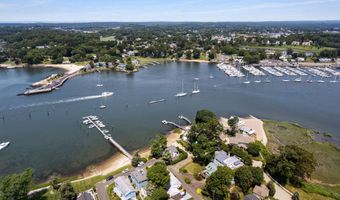 15 River Rd, Branford, CT 06405