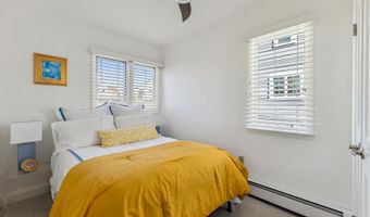 56 W 13th St, Avalon, NJ 08202