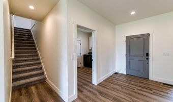 36 COLUMBINE St, Alpine, WY 83128