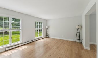 33 Huntsville Rd, Andover, NJ 07860
