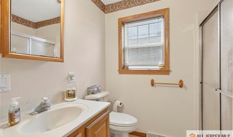 4 Jessie Ln, Avenel, NJ 07001