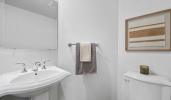 3625 10TH St N 303, Arlington, VA 22201