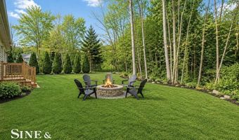 2060 Washington St, Algonac, MI 48001