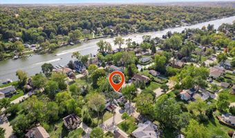 1527 N Harrison St, Algonquin, IL 60102