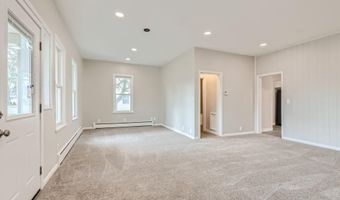 555 Tyler St, Anoka, MN 55303