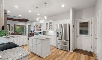 3525 Golf Course Dr, Alma, AR 72921