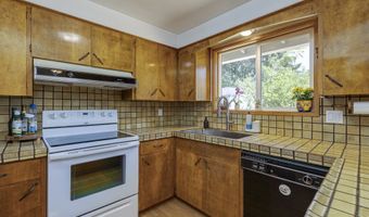 19565 SW SOUTHVIEW Pl, Beaverton, OR 97078
