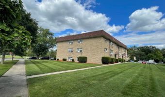 215 E Oak St, Addison, IL 60101